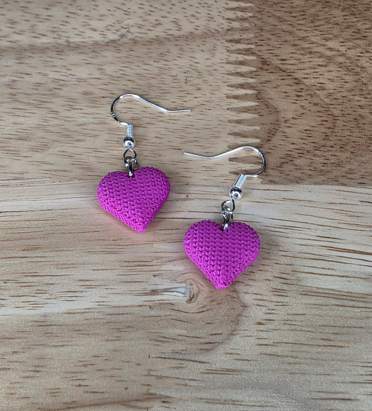 Knitted hearts (fuschia)