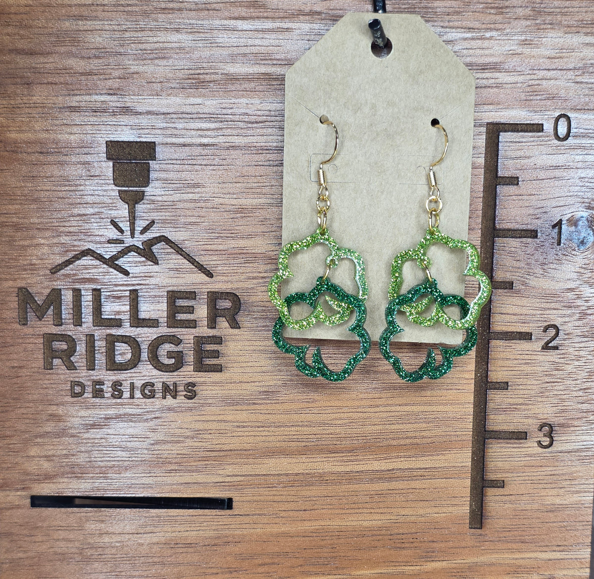 Linked Dark Green & Light Green Shamrocks
