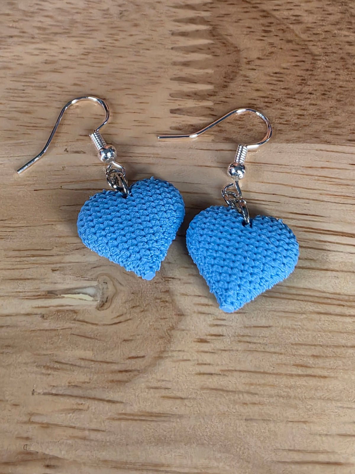 Knitted hearts (light blue)