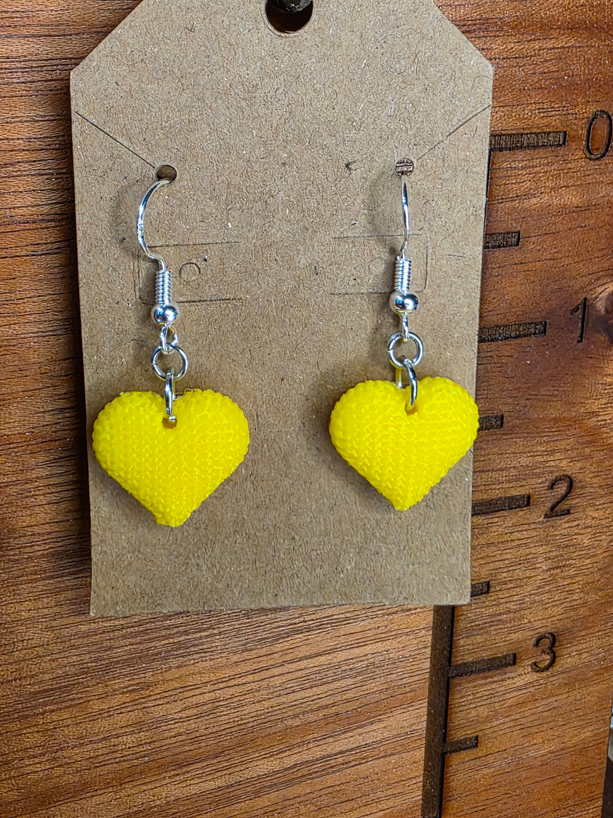 Knitted hearts (yellow)