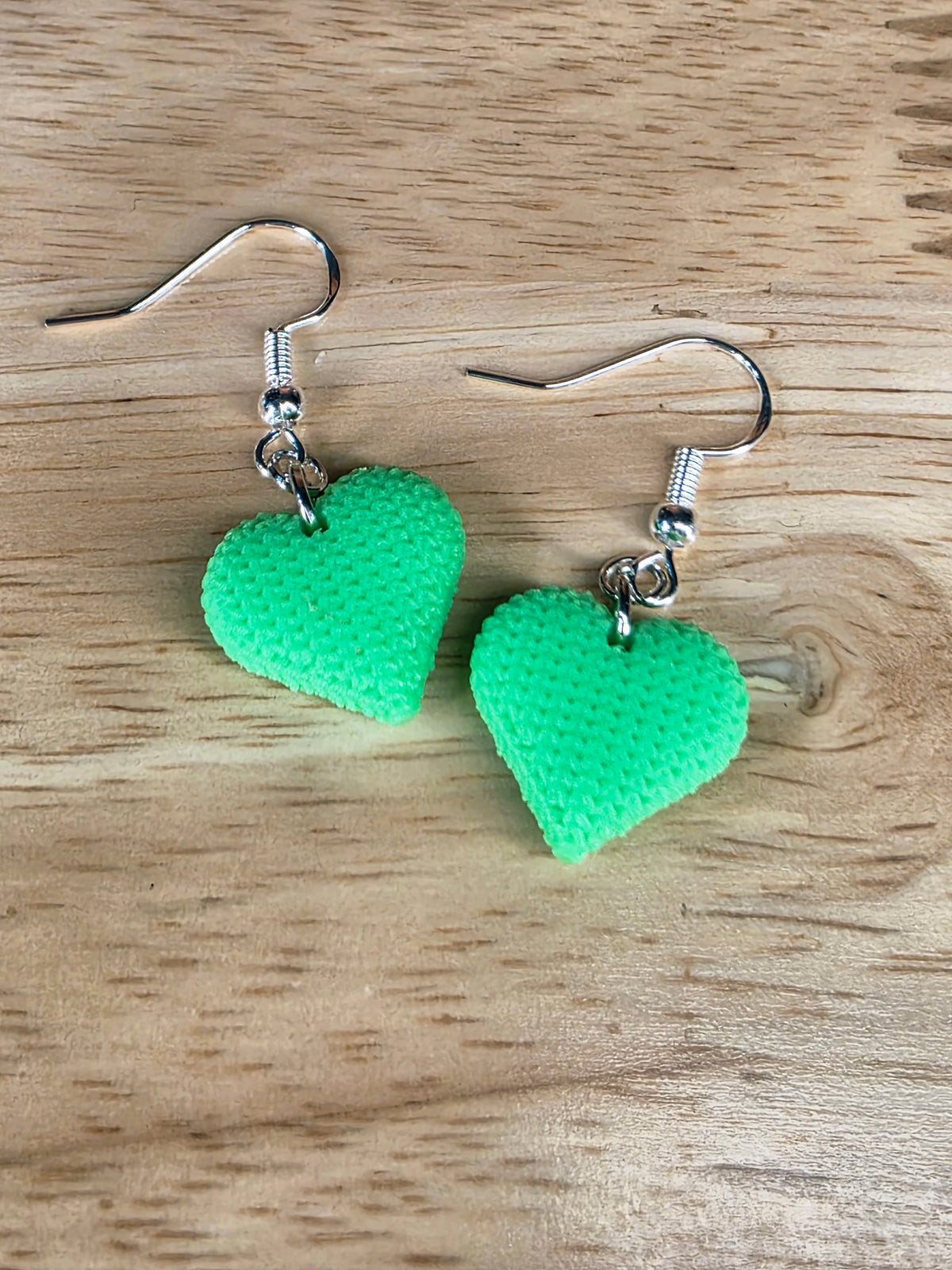 Knitted hearts (green)