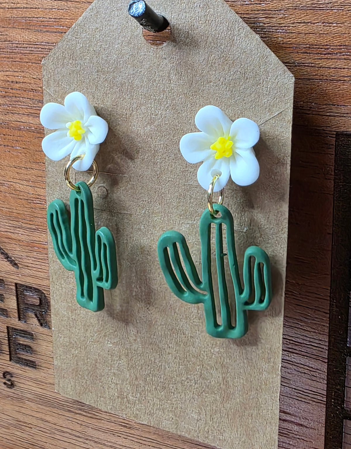 Flowering cactus, white flowers