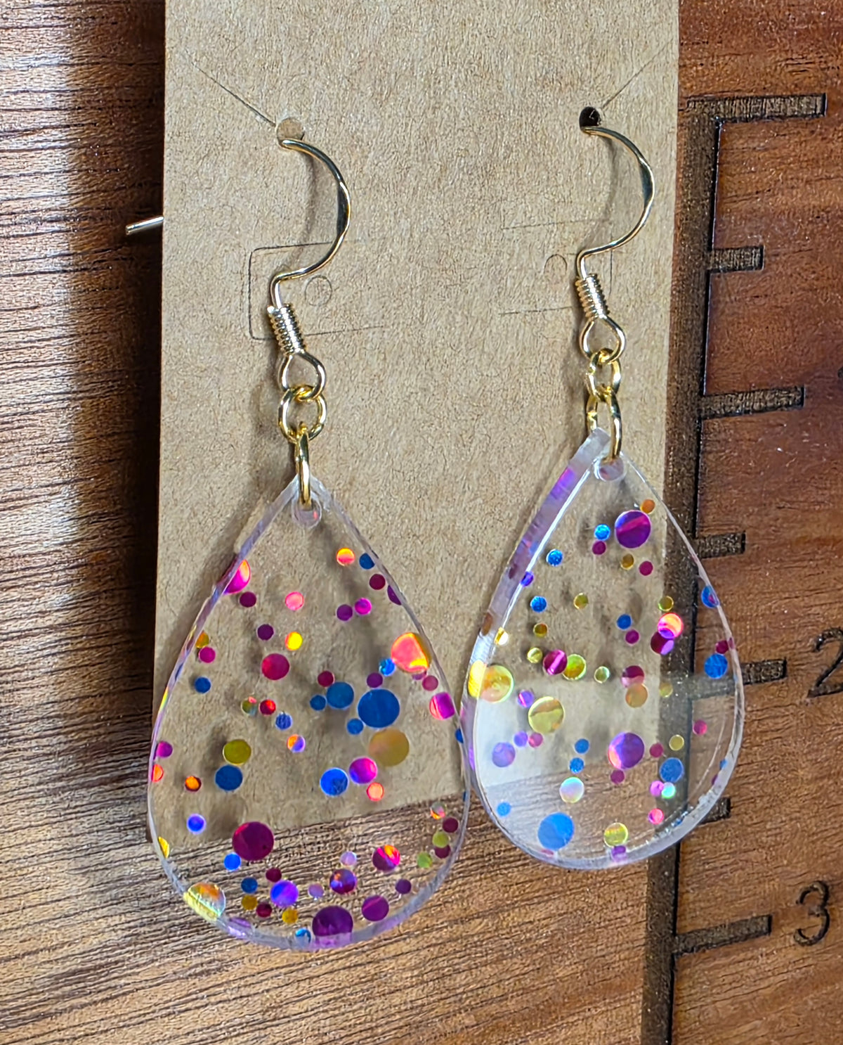 Confetti teardrop